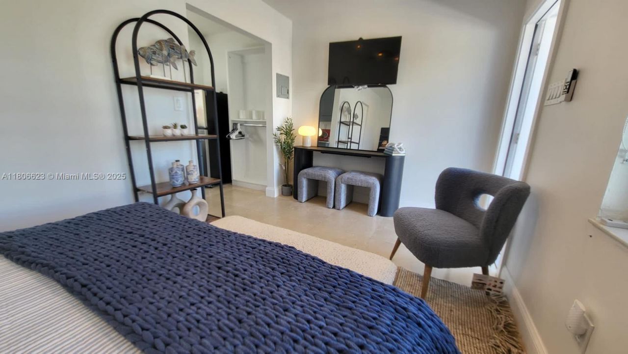 338 Roosevelt St, Hollywood, FL 33019 Photo