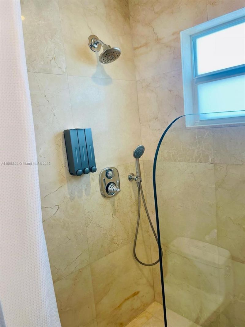 338 Roosevelt St, Hollywood, FL 33019 Photo