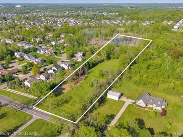 25100 MARTINDALE Road, Lyon Twp, MI 48178