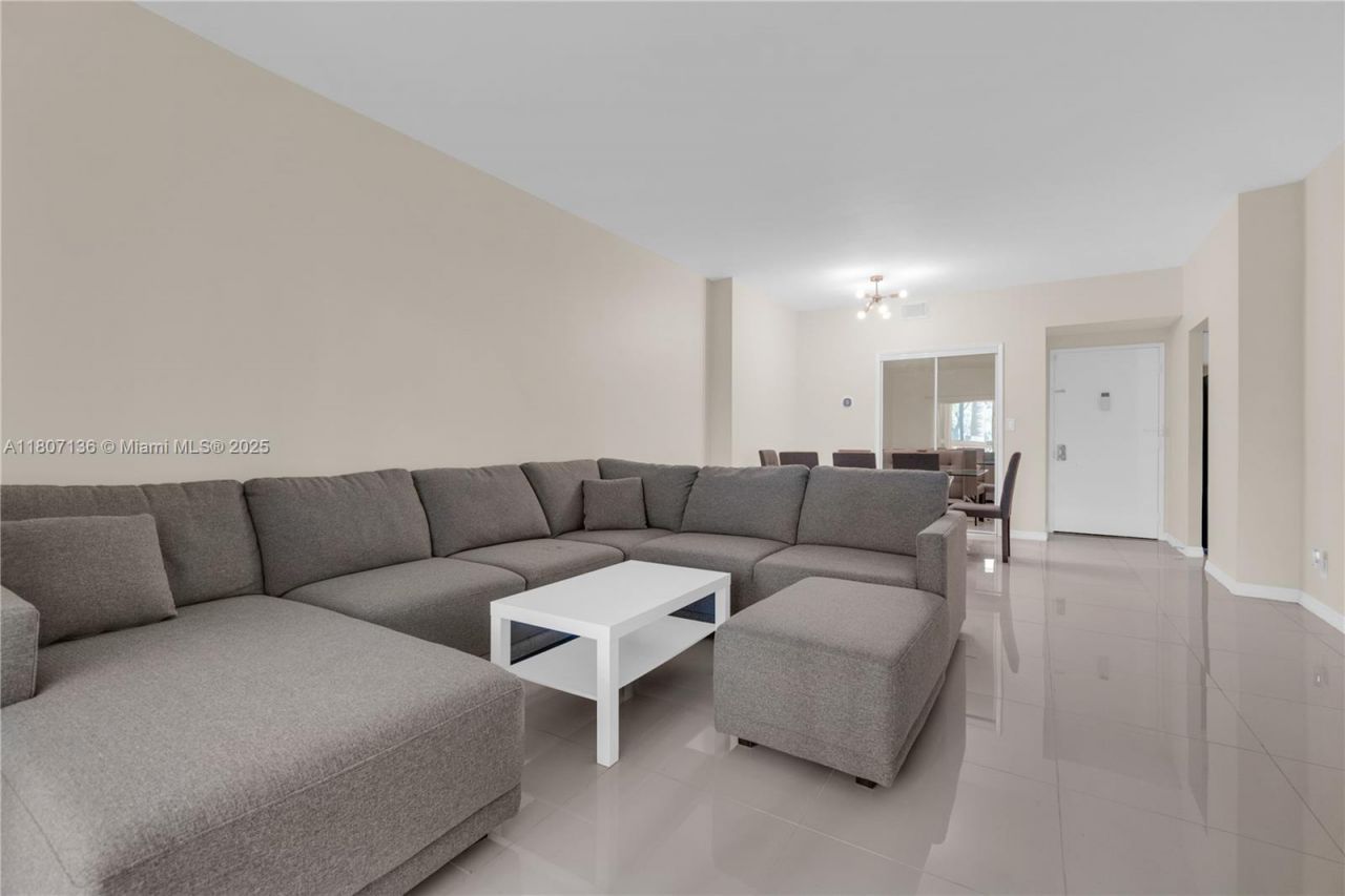 4400 Hillcrest Dr, Unit 107A, Hollywood, FL 33021 Photo