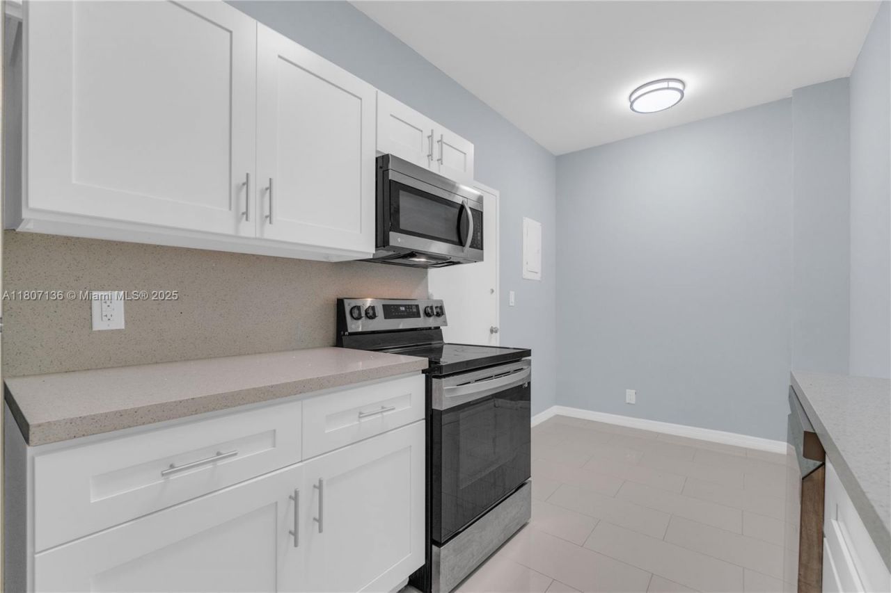 4400 Hillcrest Dr, Unit 107A, Hollywood, FL 33021 Photo