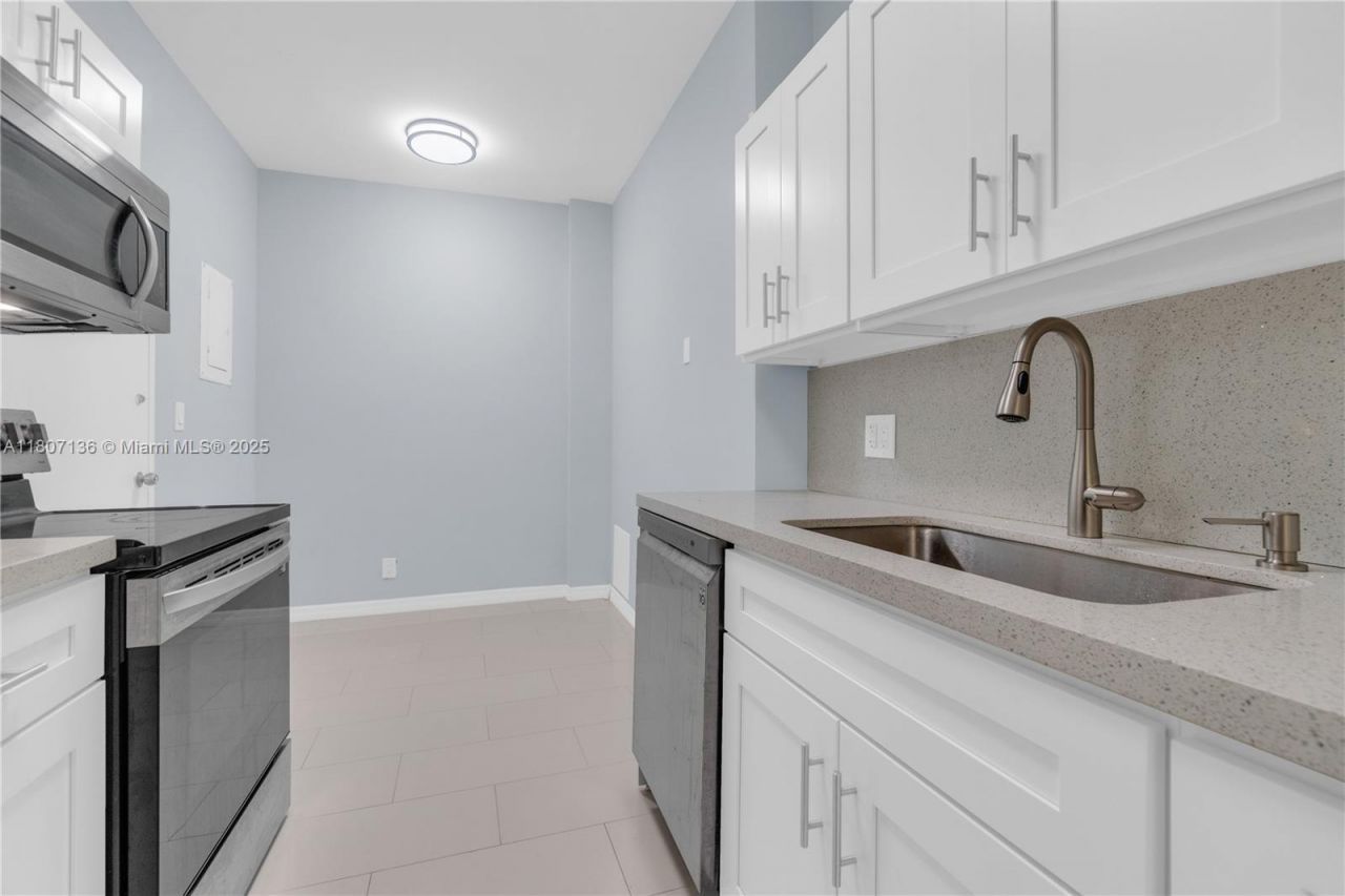 4400 Hillcrest Dr, Unit 107A, Hollywood, FL 33021 Photo