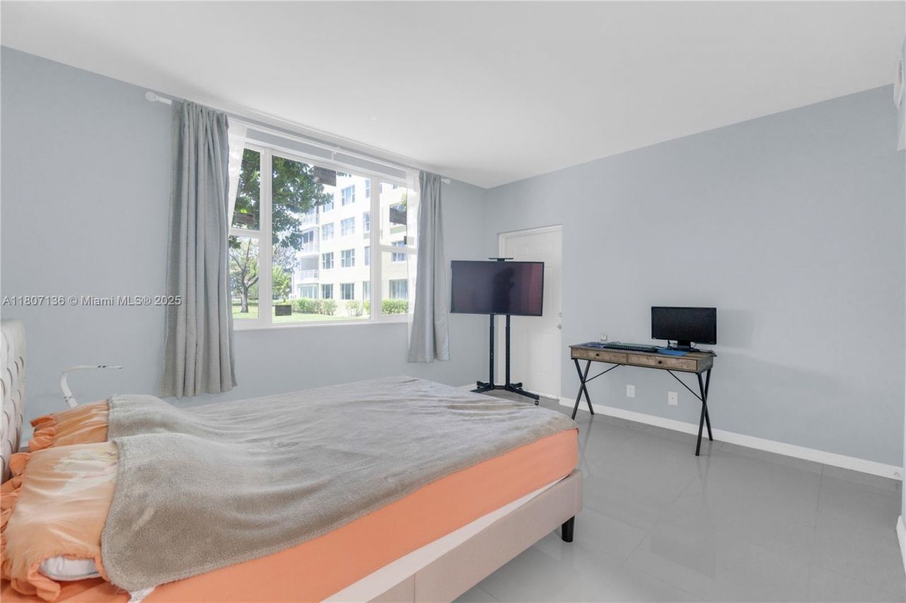 4400 Hillcrest Dr, Unit 107A, Hollywood, FL 33021 Photo