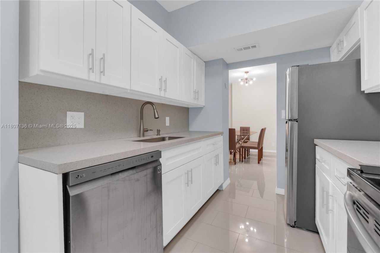 4400 Hillcrest Dr, Unit 107A, Hollywood, FL 33021 Photo