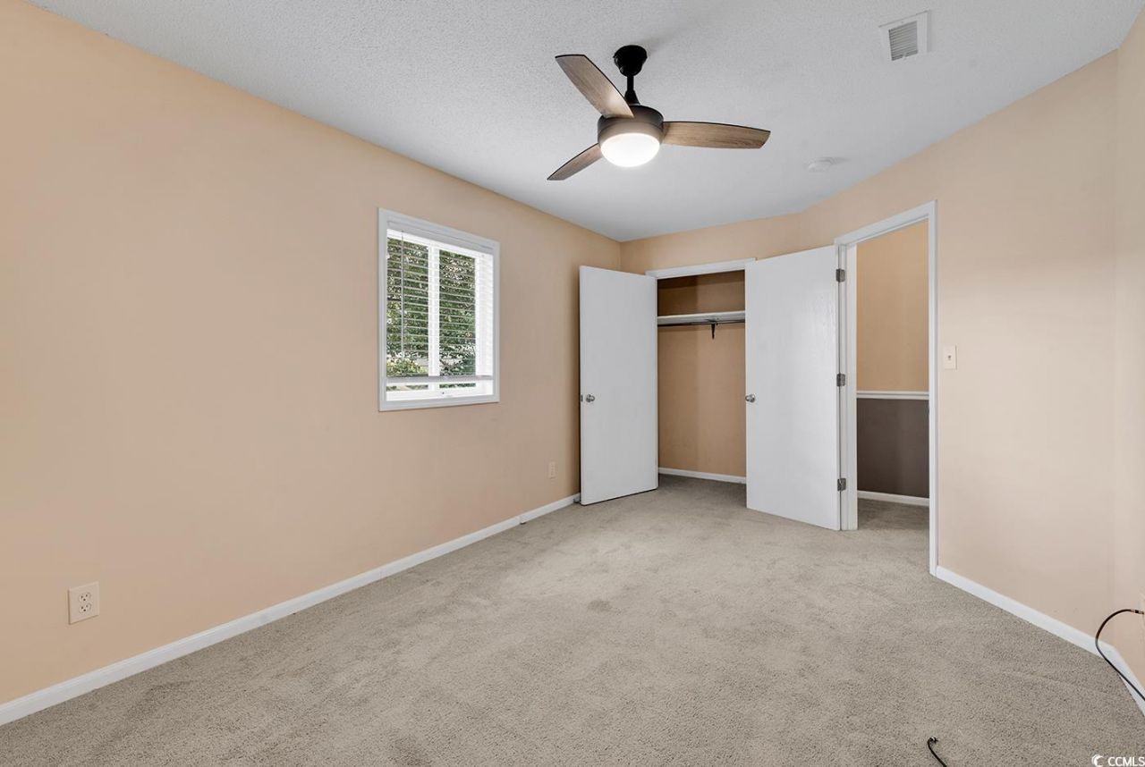 633 Sparrow Dr. Photo 18