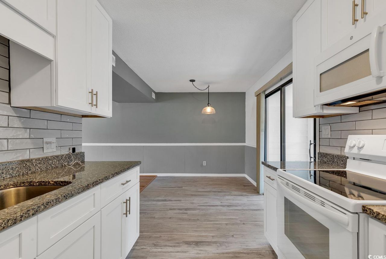 633 Sparrow Dr. Photo 9