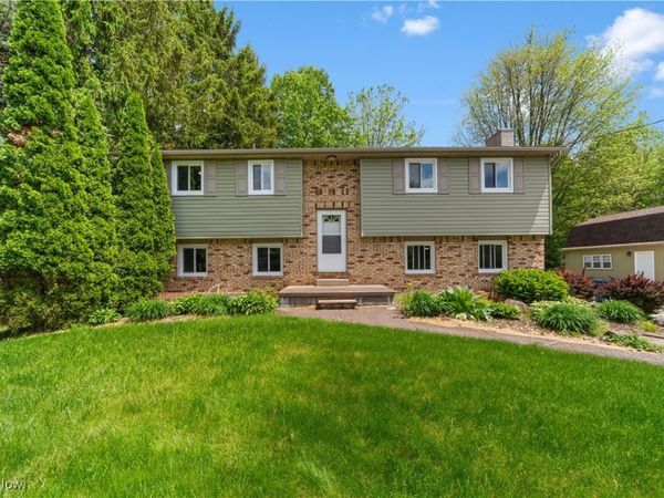 9113 Dean Road, Vermilion, OH 44089