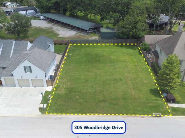 305 Woodbridge Drive, Lafayette, LA 70508