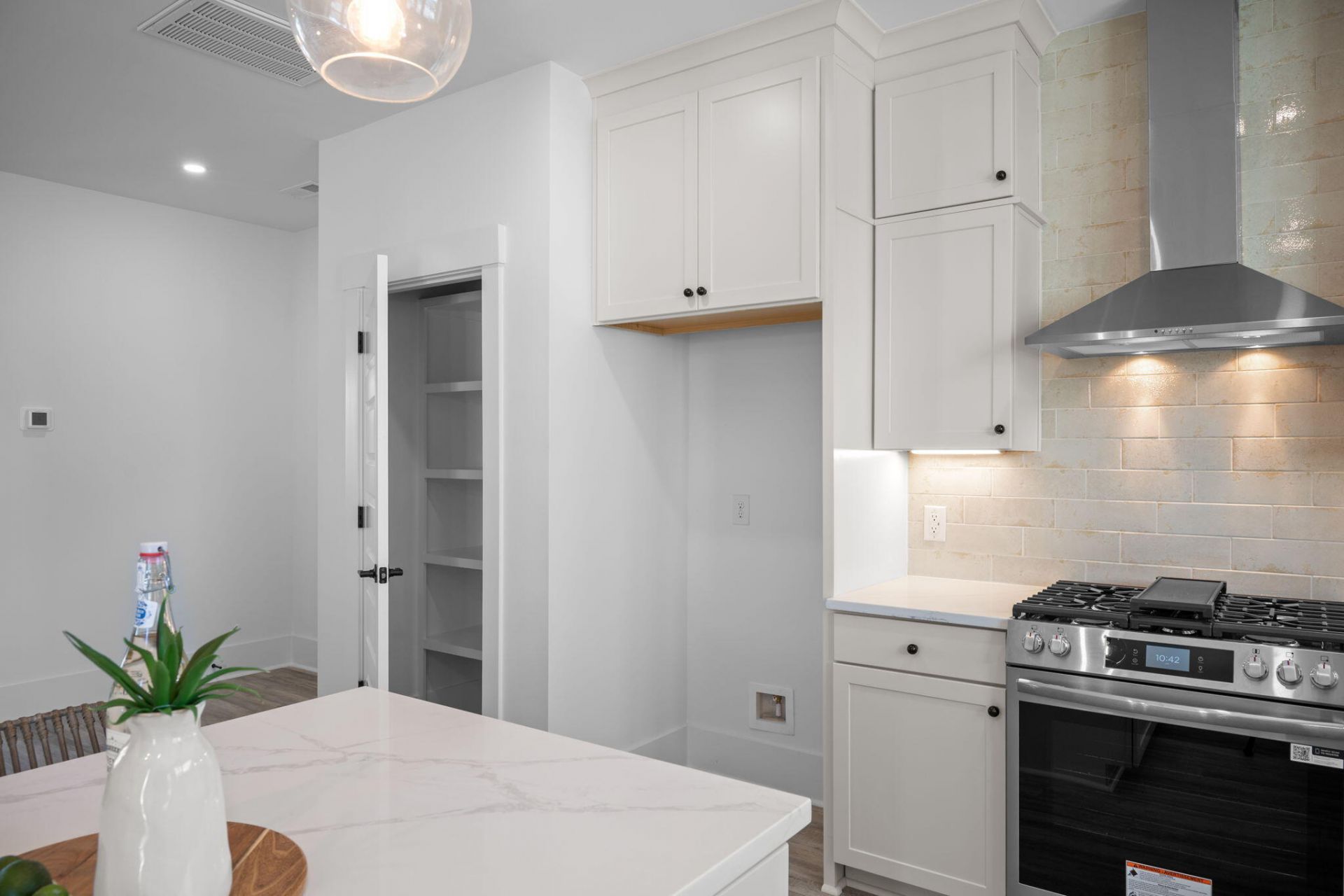 405 Oak Hammock Court Photo 12