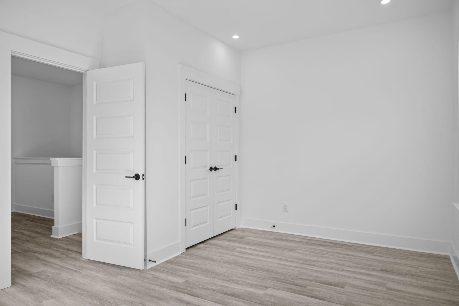 405 Oak Hammock Court Photo 28