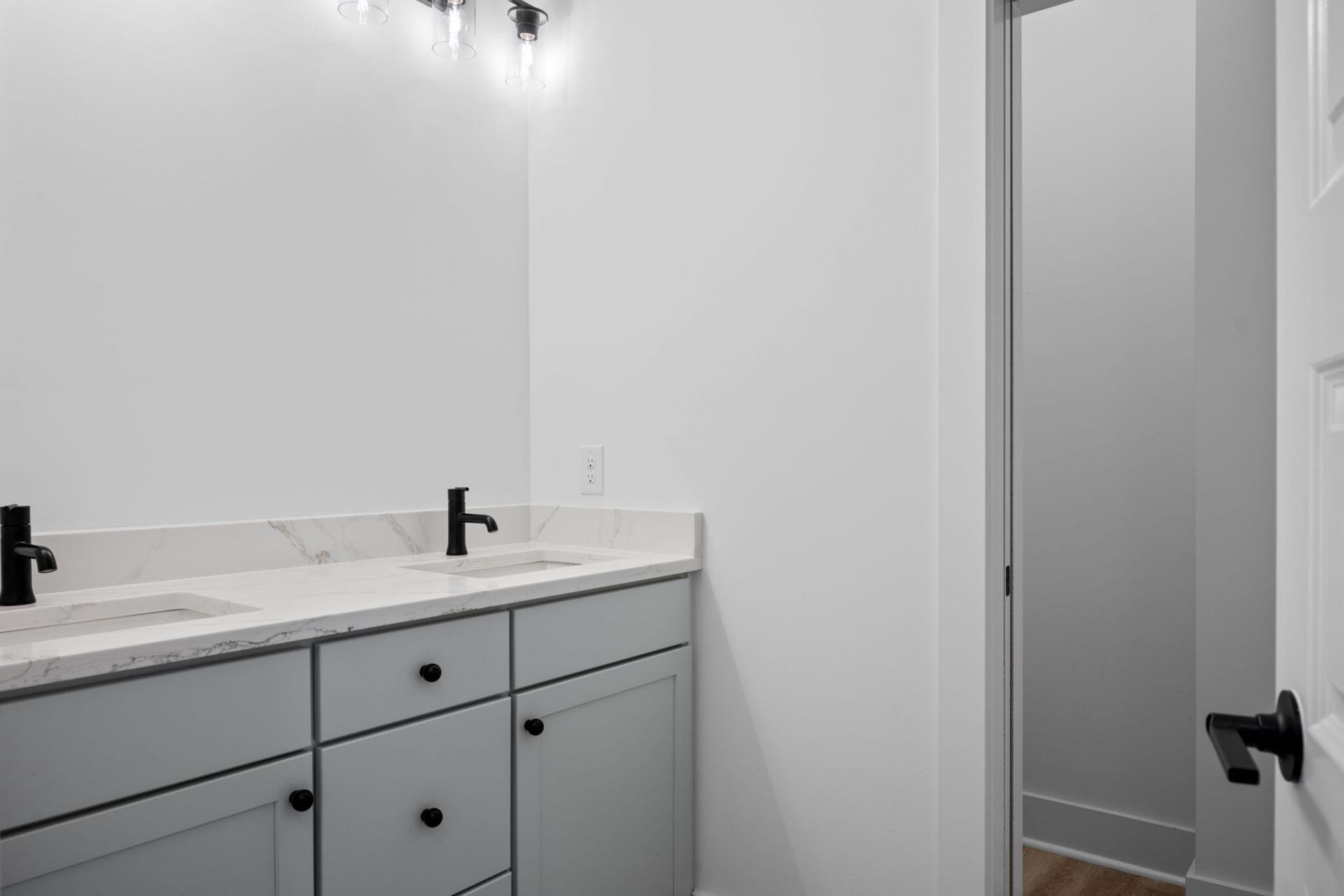 405 Oak Hammock Court Photo 32