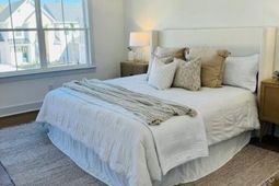 405 Oak Hammock Court photo 4