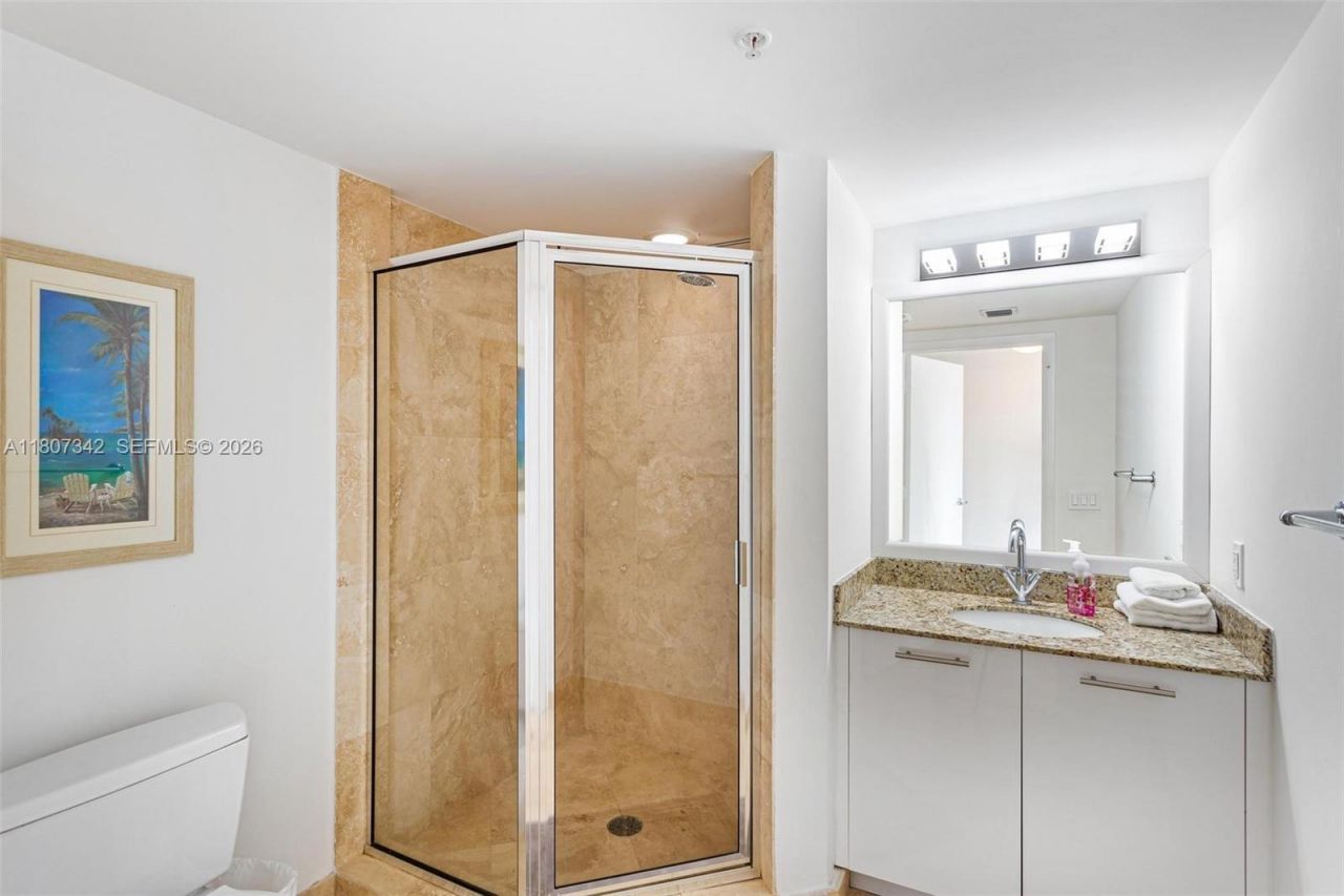 41 SE 5th St, Unit 2008, Miami, FL 33131 Photo