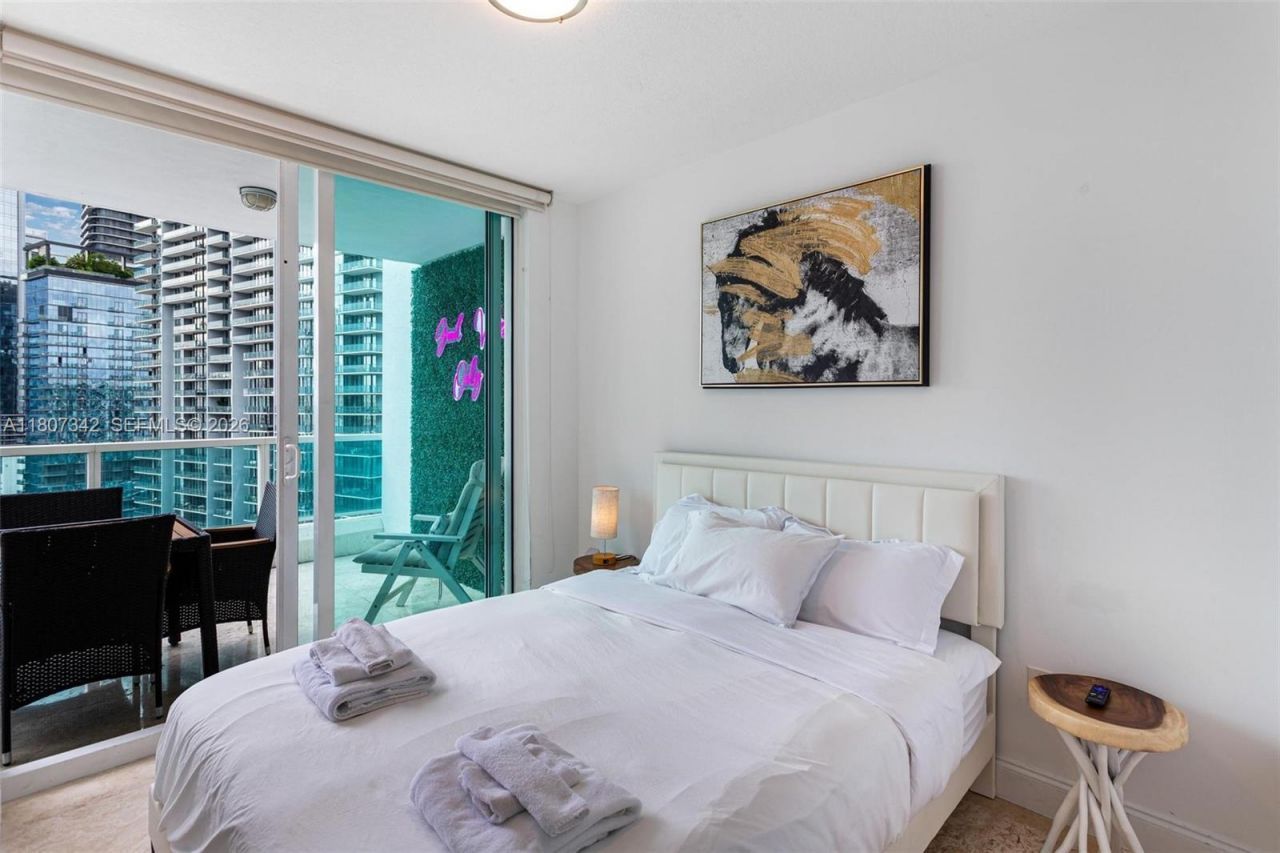 41 SE 5th St, Unit 2008, Miami, FL 33131 Photo