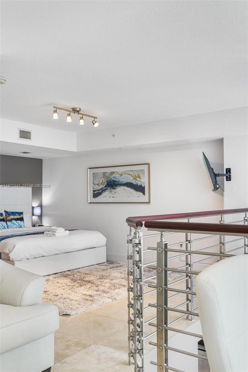 41 SE 5th St, Unit 2008, Miami, FL 33131 Photo