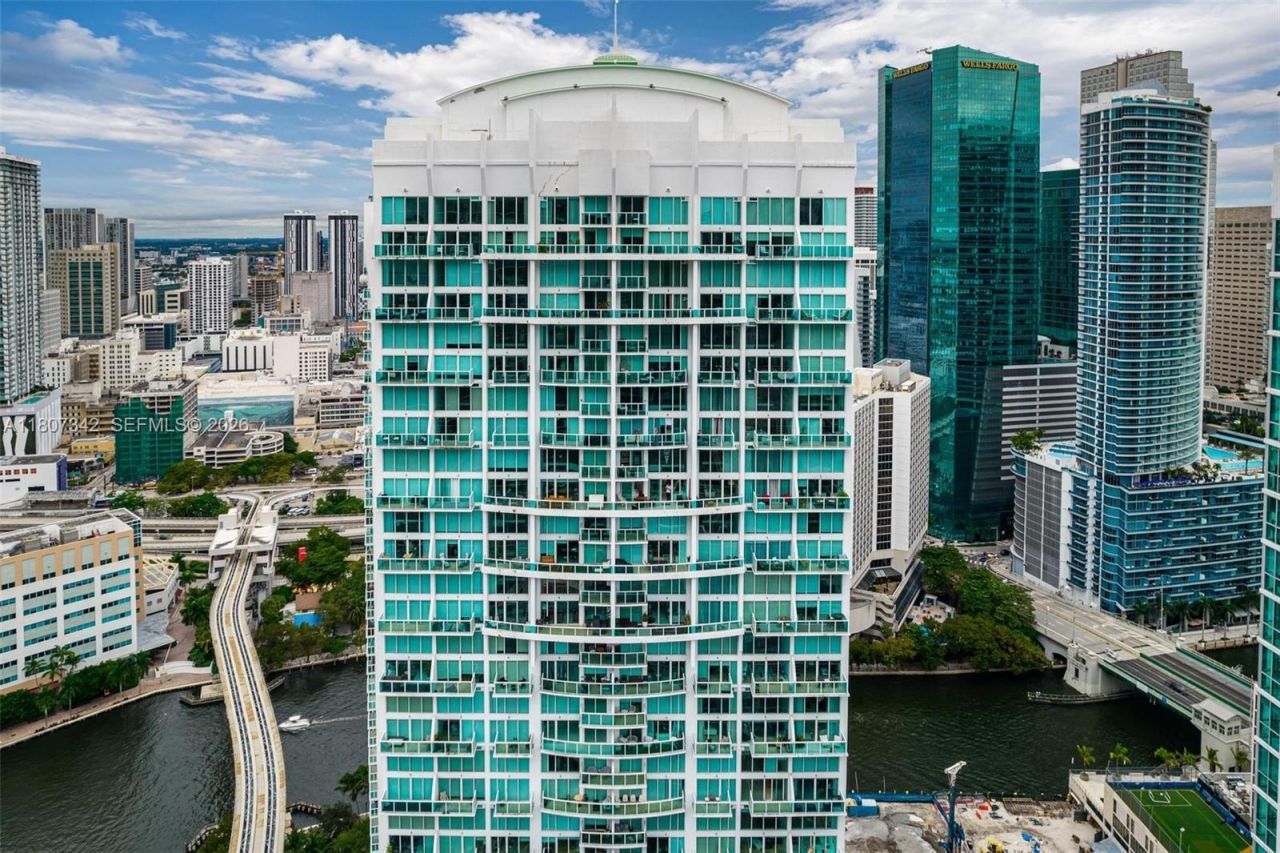 41 SE 5th St, Unit 2008, Miami, FL 33131 Photo