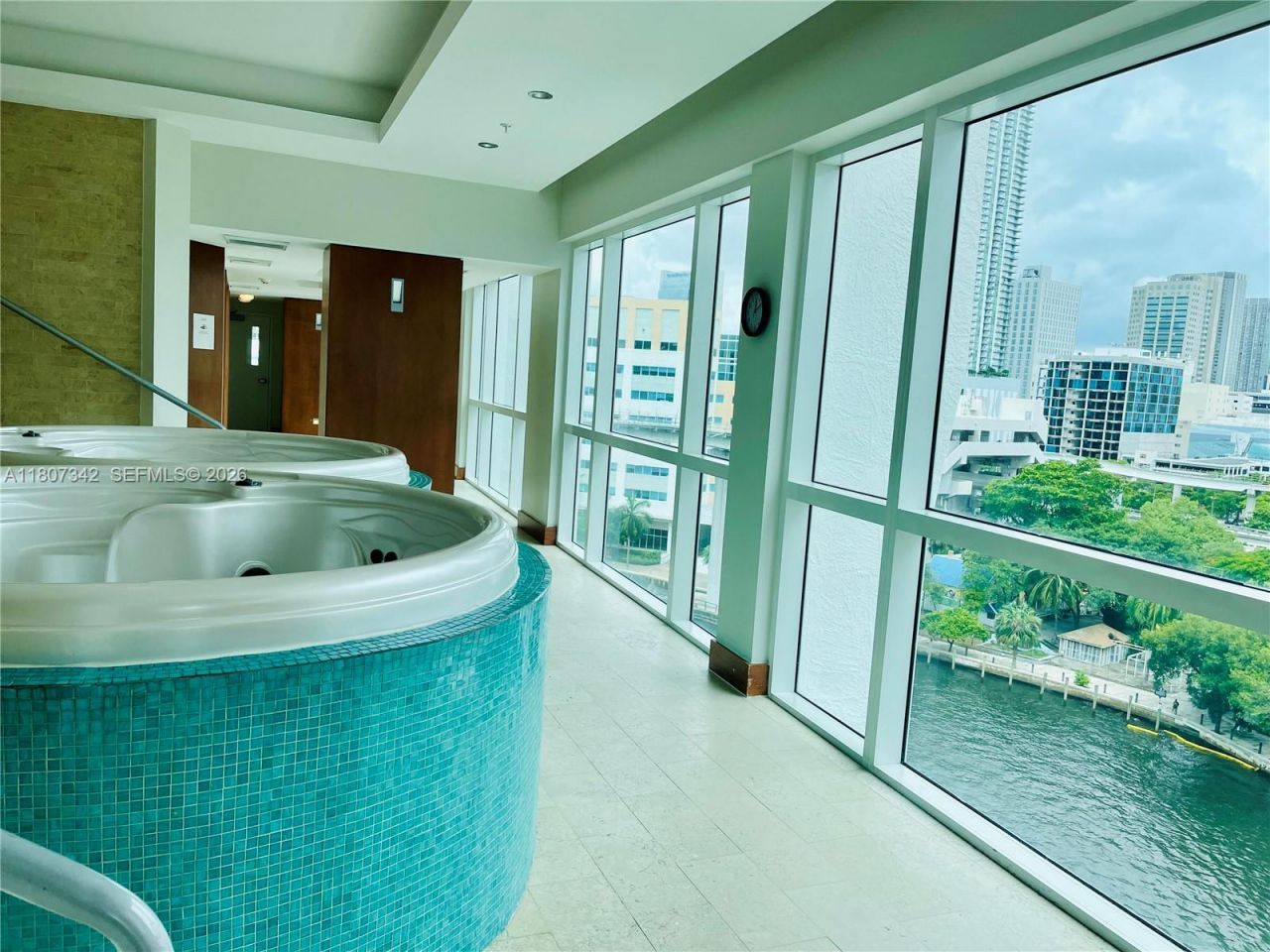 41 SE 5th St, Unit 2008, Miami, FL 33131 Photo