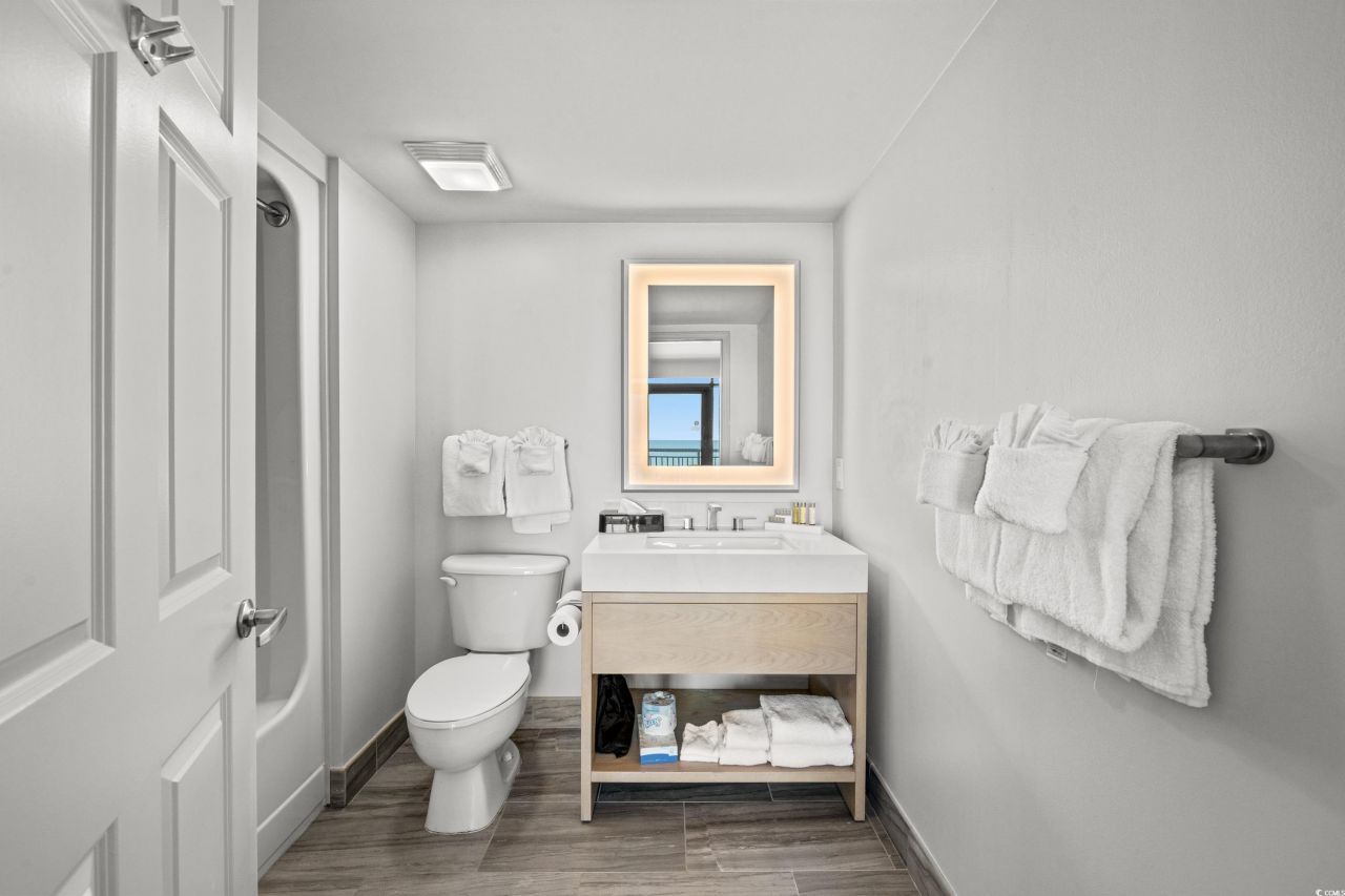 3000 N Ocean Blvd. N Photo 13