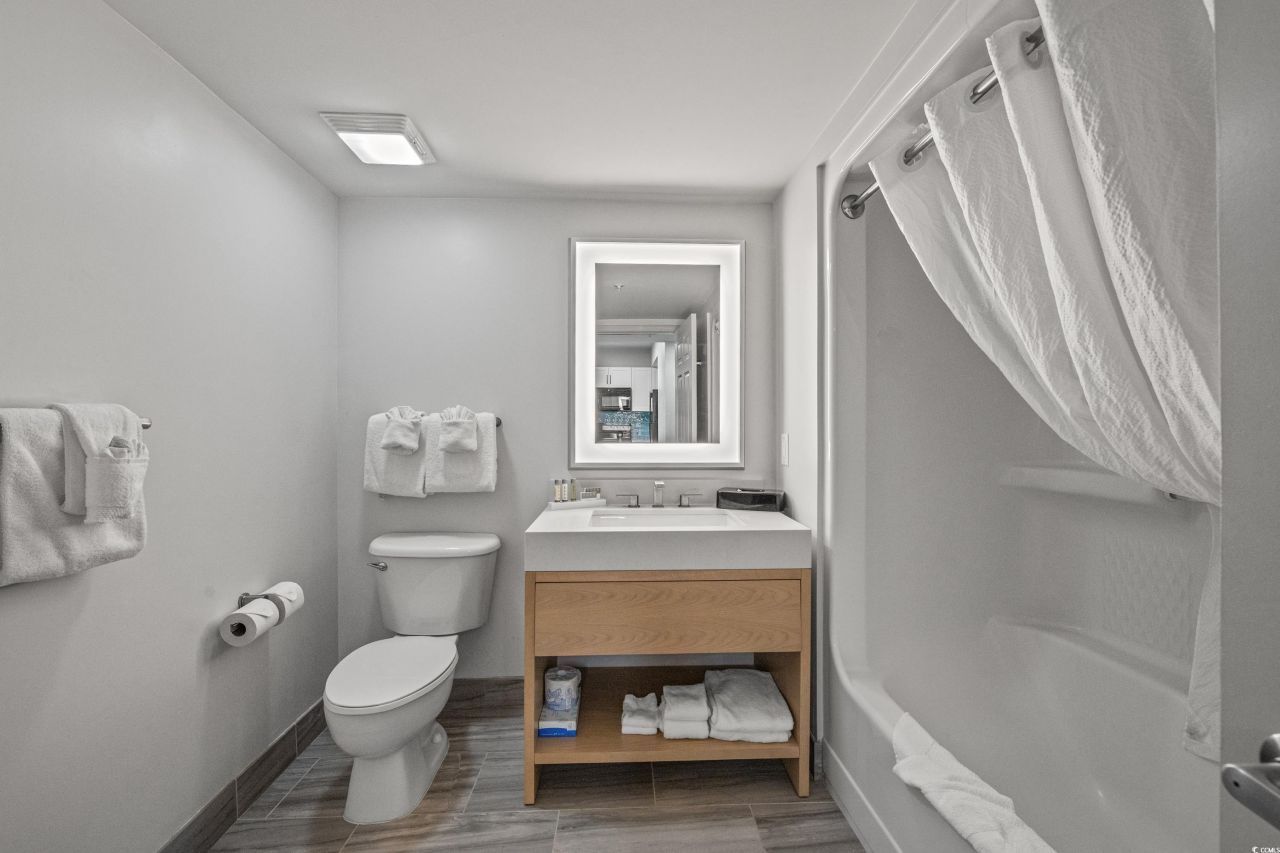 3000 N Ocean Blvd. N Photo 15