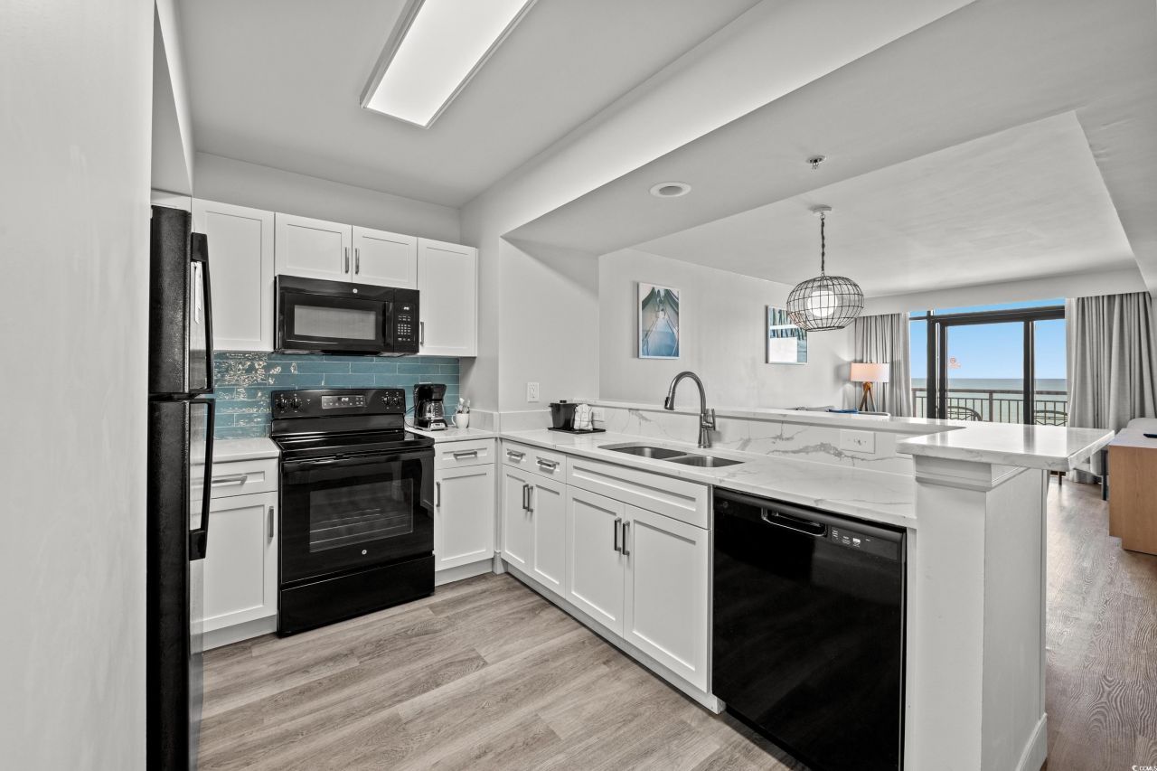 3000 N Ocean Blvd. N Photo 9