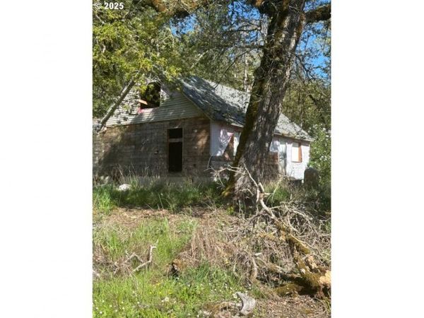 38521 JASPER LOWELL RD, Fall Creek, OR 97438