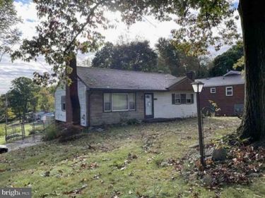 355 BARCLAY HILL ROAD, BEAVER, PA 15009
