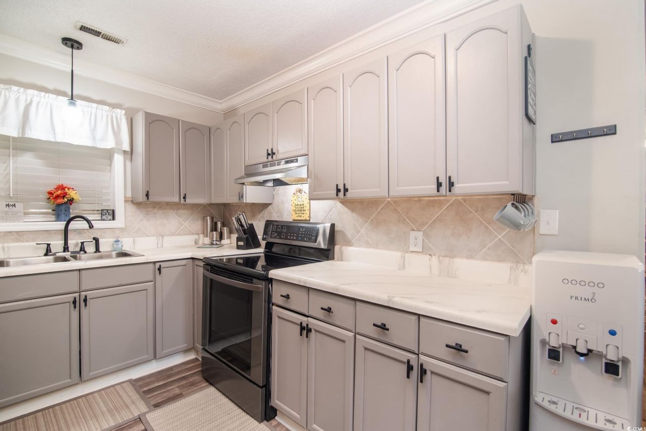 2510 Redwood St. Photo 10