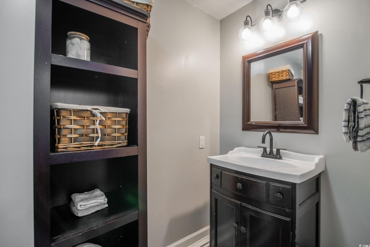 2510 Redwood St. Photo 21