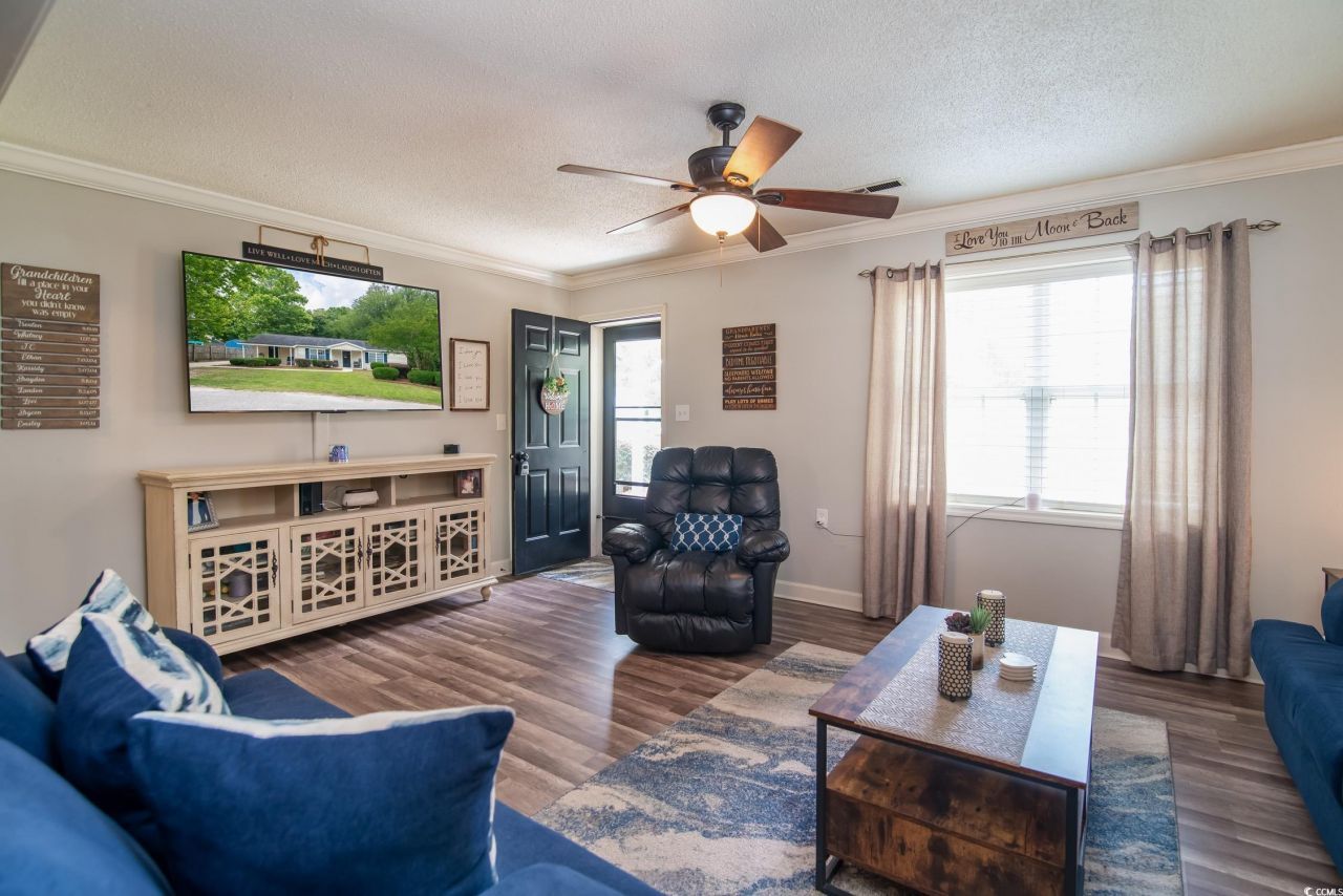 2510 Redwood St. Photo 7