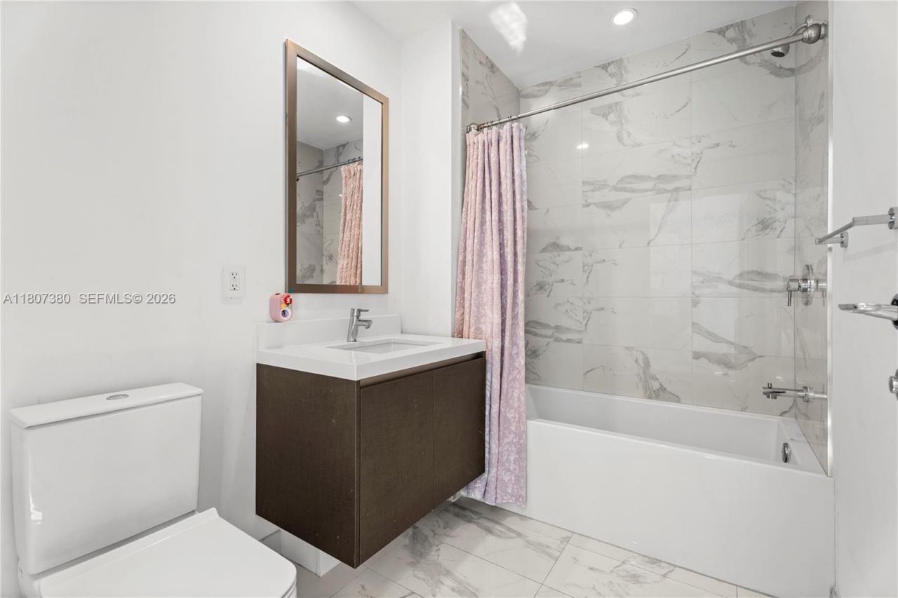 851 NE 1st Ave, Unit 1409, Miami, FL 33132 Photo