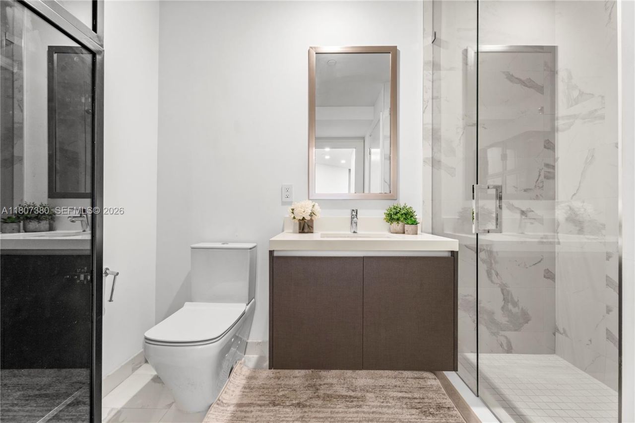 851 NE 1st Ave, Unit 1409, Miami, FL 33132 Photo