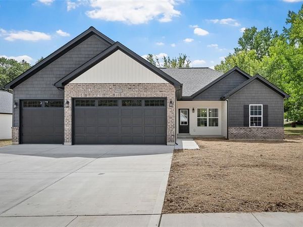 10708 Trenton Lane, Foristell, MO 63348