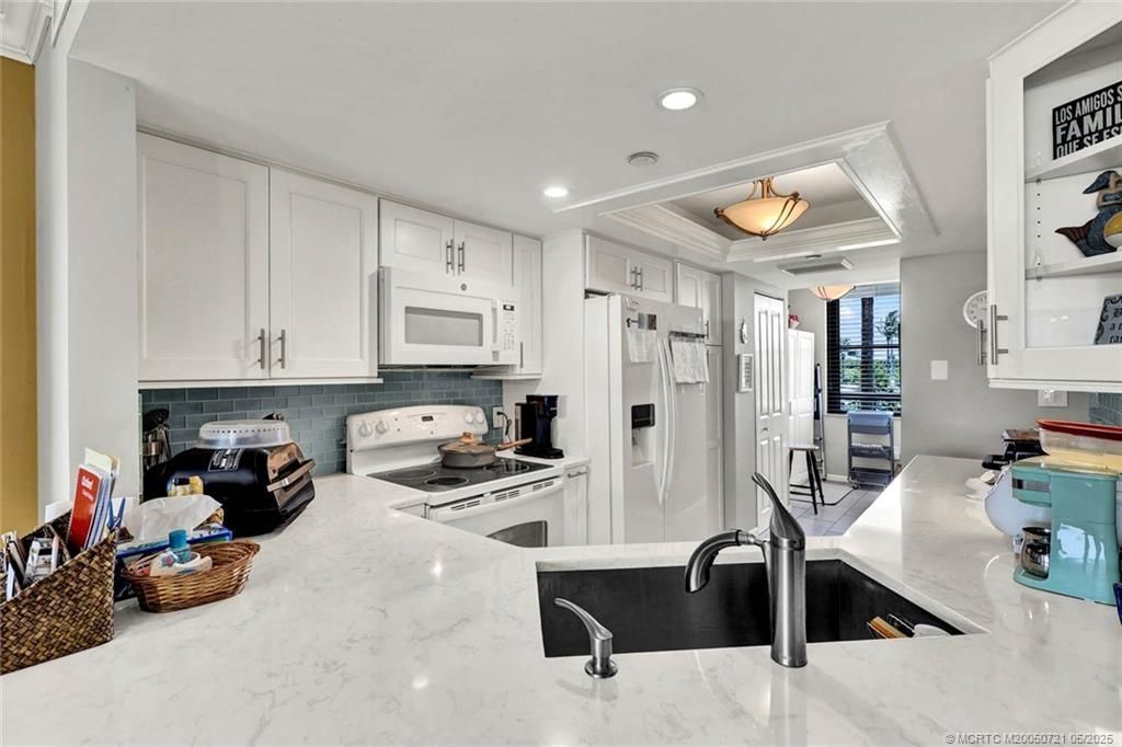 8880 S Ocean Drive, Unit 202, Jensen Beach, FL 34957 Photo