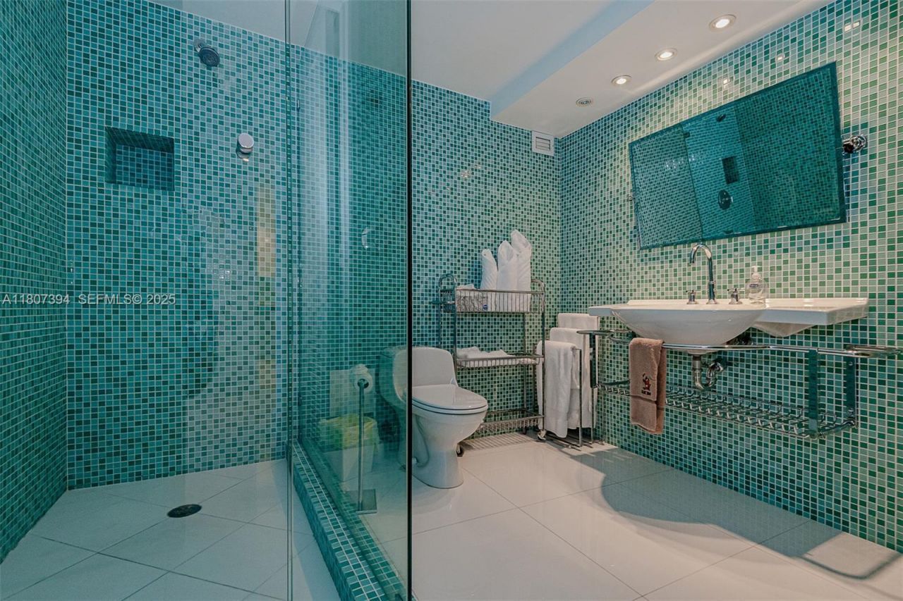 2301 Collins Ave, Unit 1538, Miami Beach, FL 33139 Photo