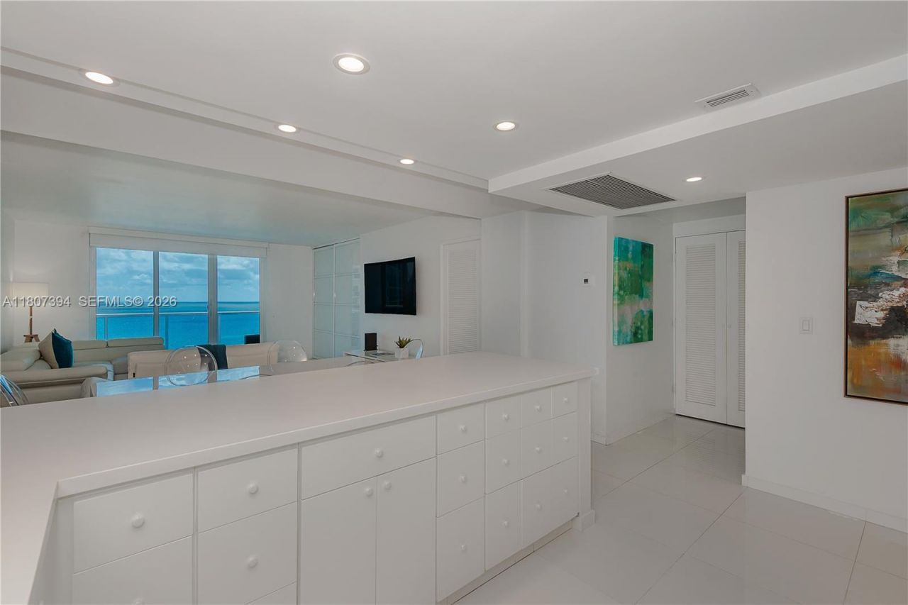2301 Collins Ave, Unit 1538, Miami Beach, FL 33139 Photo