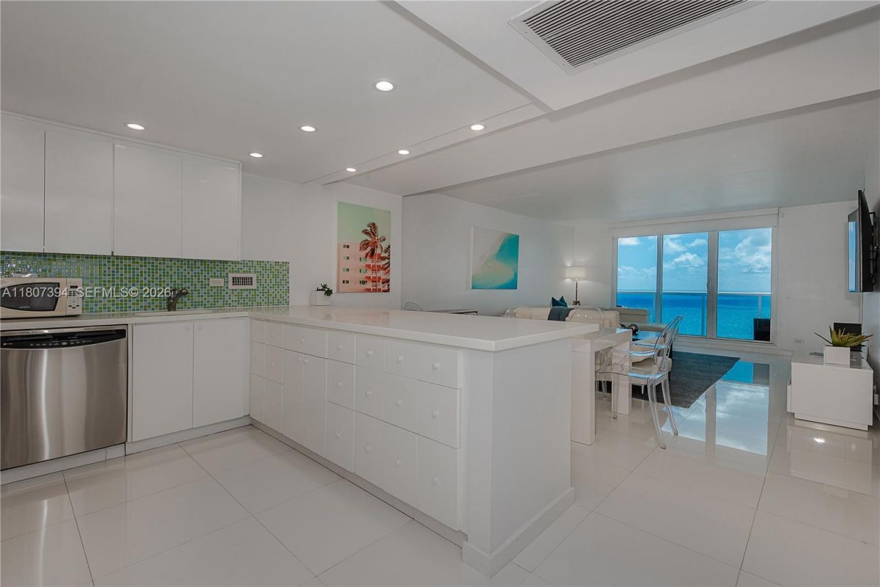 2301 Collins Ave, Unit 1538, Miami Beach, FL 33139 Photo