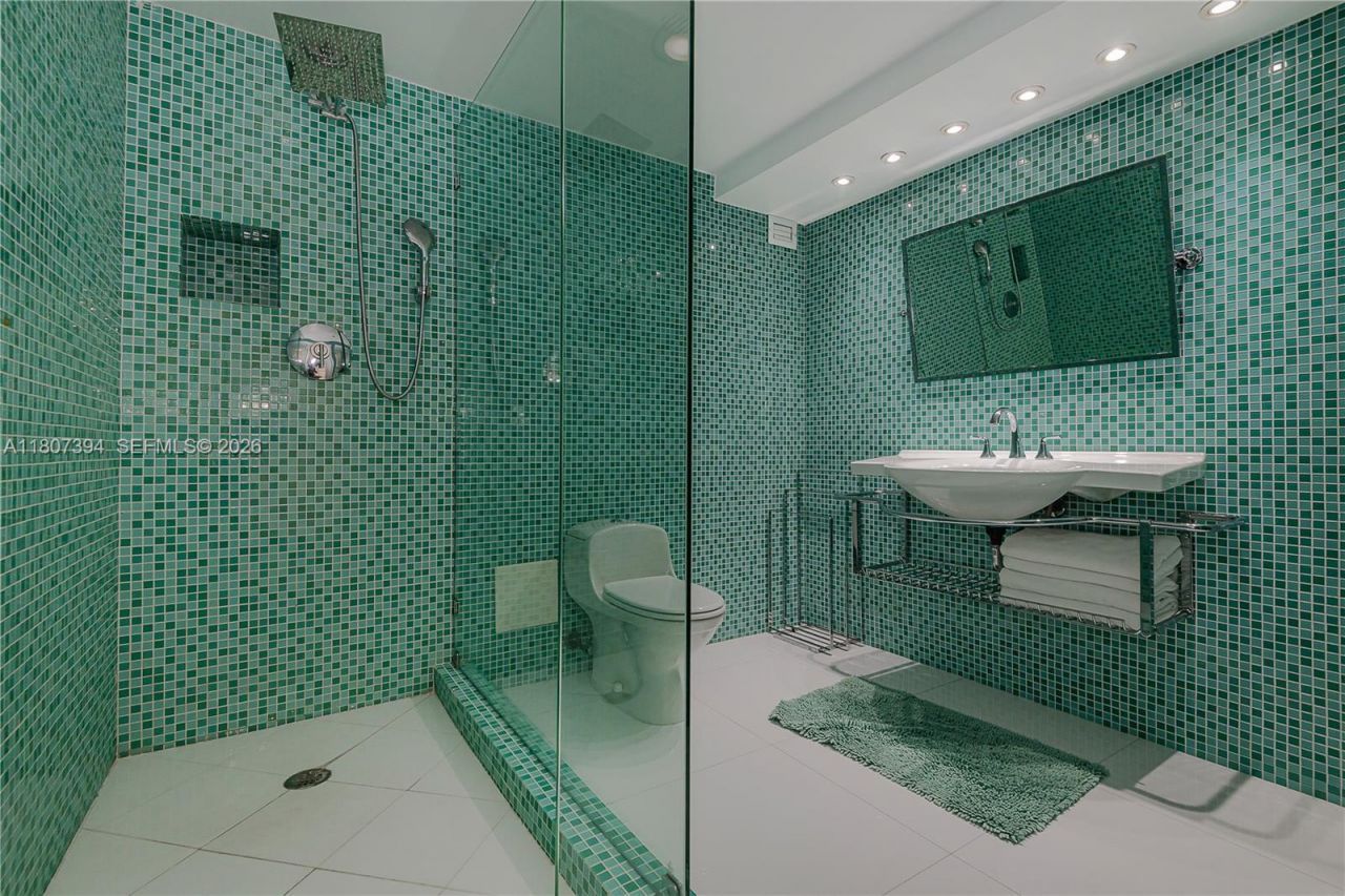 2301 Collins Ave, Unit 1538, Miami Beach, FL 33139 Photo