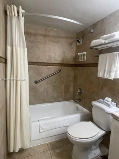 19201 Collins Ave, Unit 714, Sunny Isles Beach, FL 33160 Photo