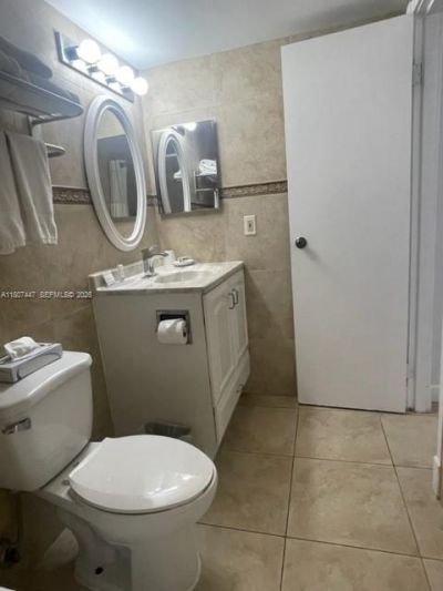 19201 Collins Ave, Unit 714, Sunny Isles Beach, FL 33160 Photo