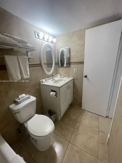 19201 Collins Ave, Unit 714, Sunny Isles Beach, FL 33160 Photo