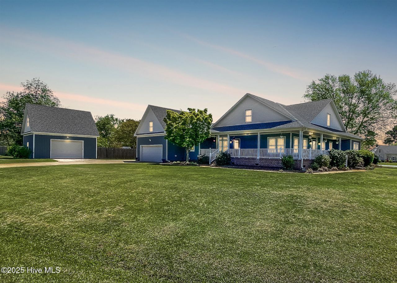 106 Sound Shore Drive, Currituck, NC 27929 Main Photo