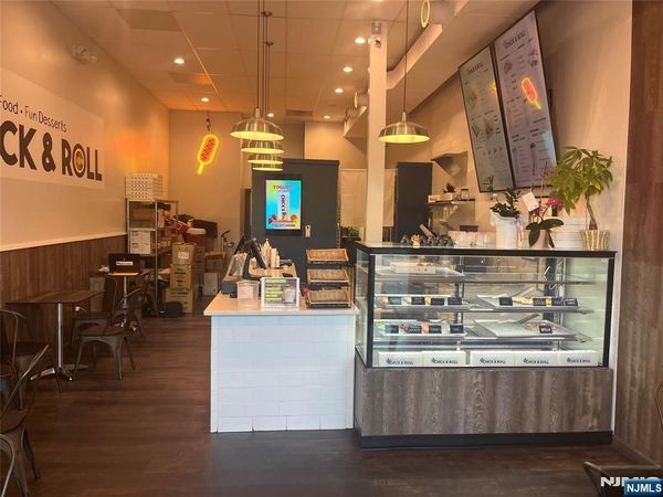 24 W Railroad Avenue, TENAFLY, NJ 07670