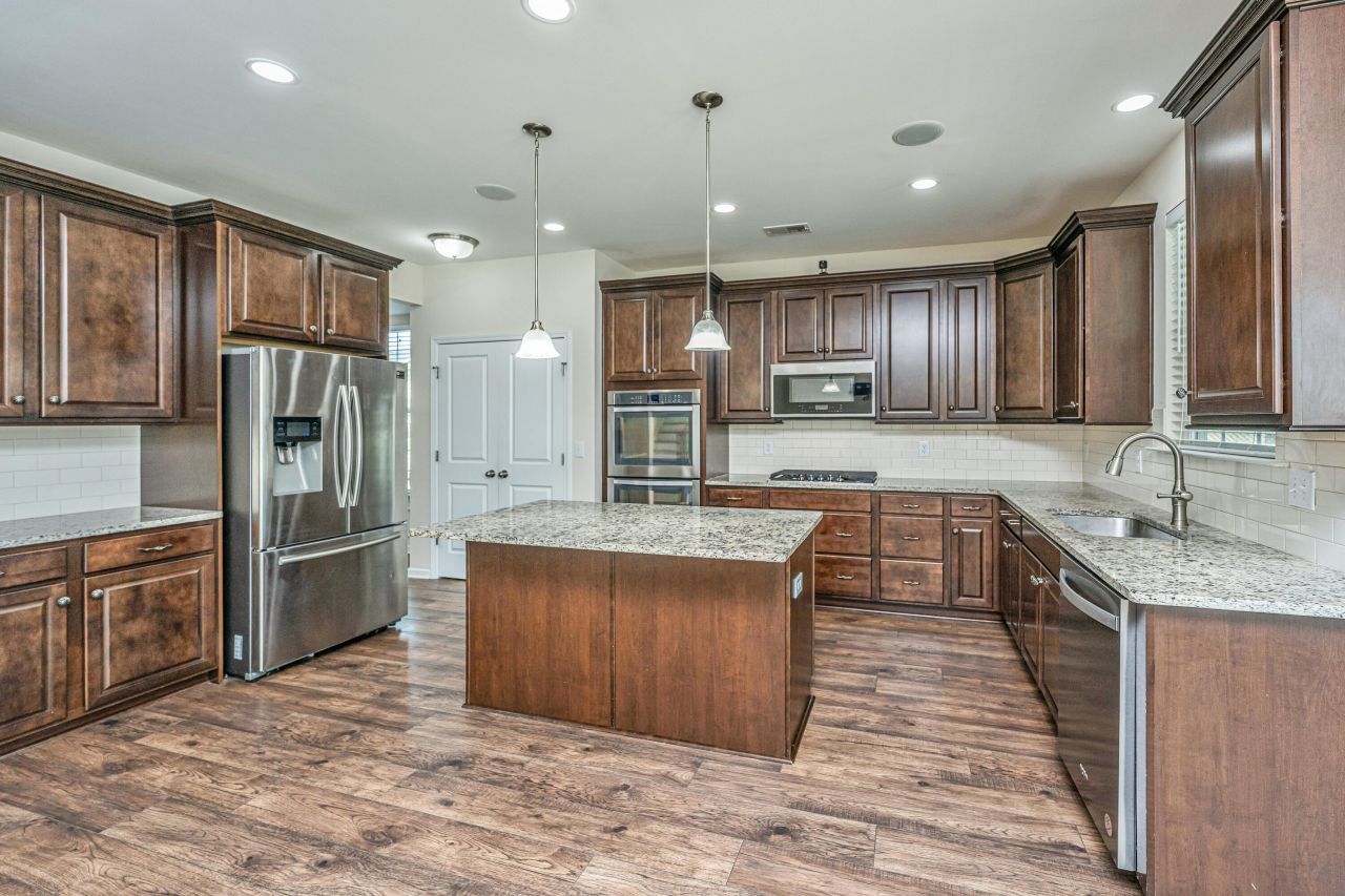 201 Bigleaf Court Photo 17