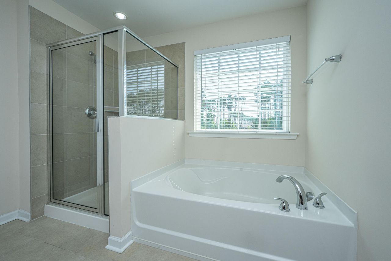 201 Bigleaf Court Photo 31