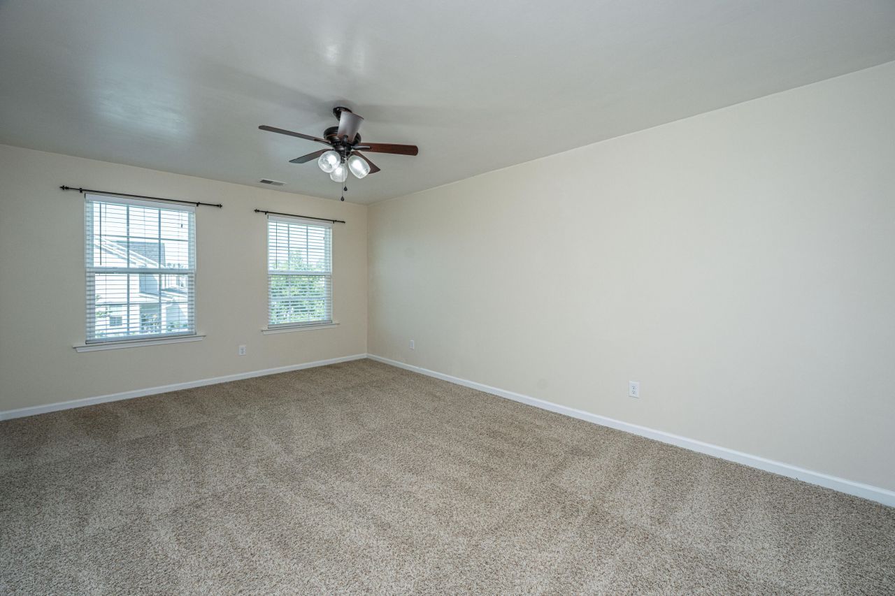 201 Bigleaf Court Photo 36