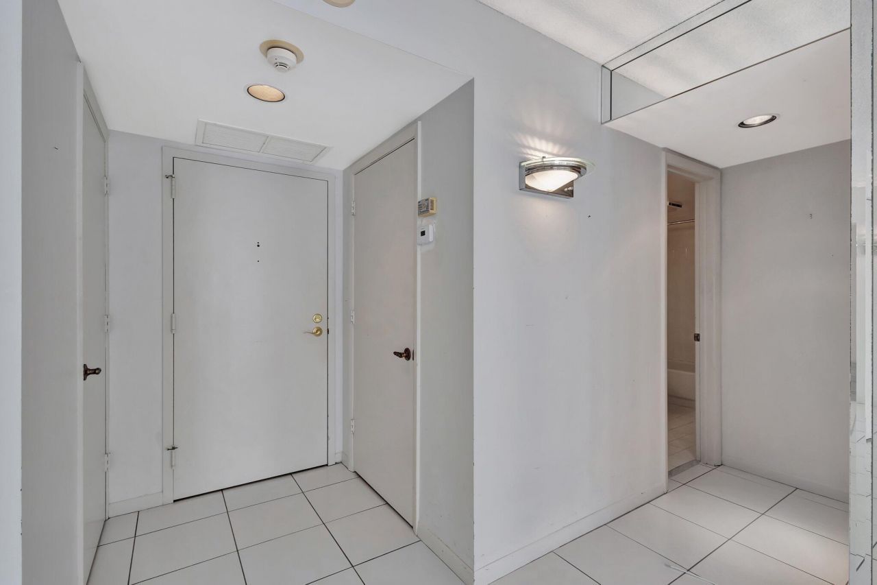 1010 S Ocean Boulevard, Unit 914, Pompano Beach, FL 33062 Photo