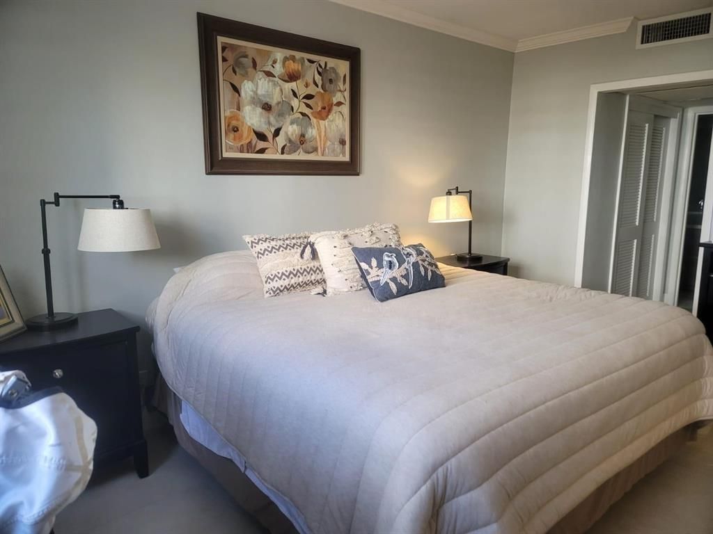 3000 S Ocean Drive, Unit 302, Hollywood, FL 33019 Photo