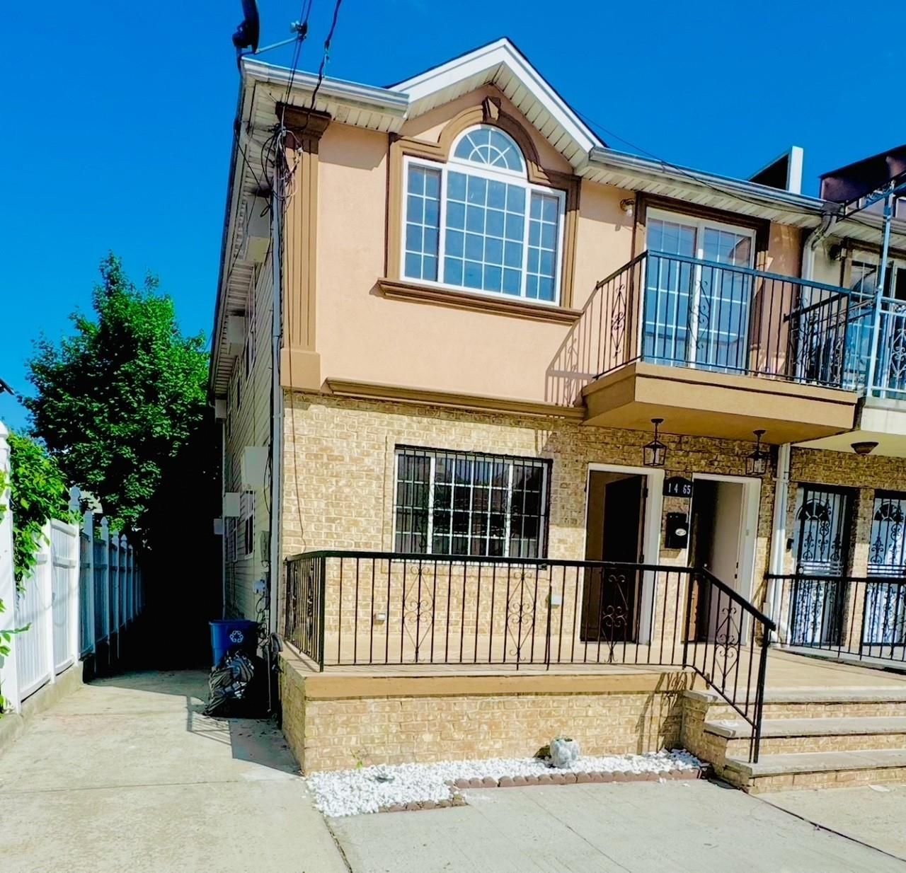 10465 Springfield Boulevard, Queens Village, NY 11429 Main Photo