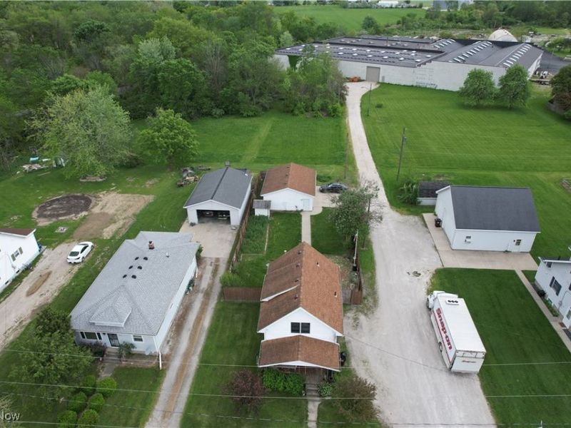 6927 N Wildacre Road, Curtice, OH 43412 Photo 2