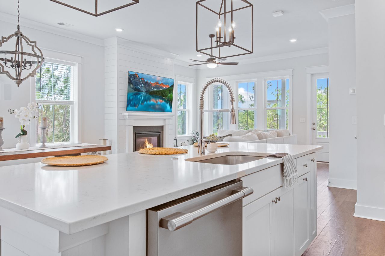 840 Forrest Drive Photo 14